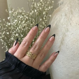 KQueenest 30 Pcs Black French Tip Press on Nails Medium Short Almond Nails Acrylic, Natural Nude Fake Nails Press ons, Classic Glue on Nails Short for Women Daily Wear