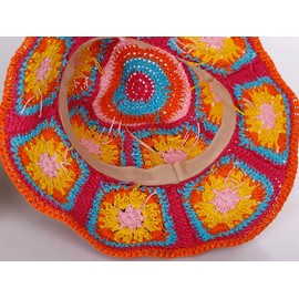 Sumleno Women Straw Sun Hat Floral Woven Crochet Bucket Hat Y2k Aesthetic Accessories Beach Hat Hand Woven Boho Foldable Cap, Green, One Size