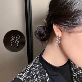 Wendalern Snake Huggie Hoop Earrings Iridescent CZ Snake Dangle Earrings Gothic Silver Snake Cartilage Earrings Hypoallergenic Statement Earrings Earrings for Women Girls