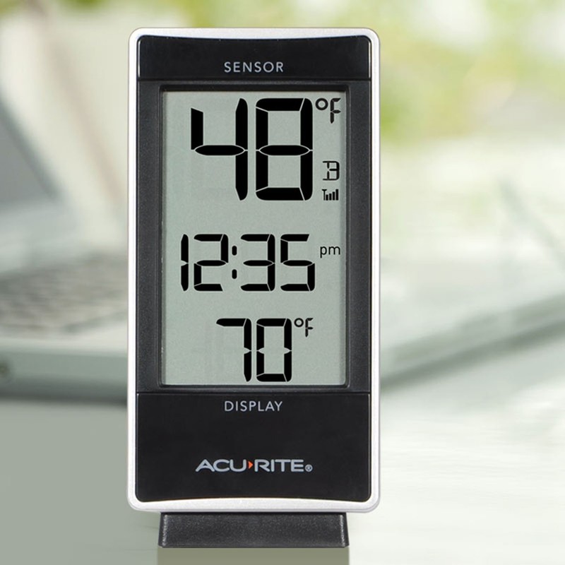 AcuRite 01090M Multi-Sensor Thermometer with 3 Indoor/Outdoor Temperature Sensors