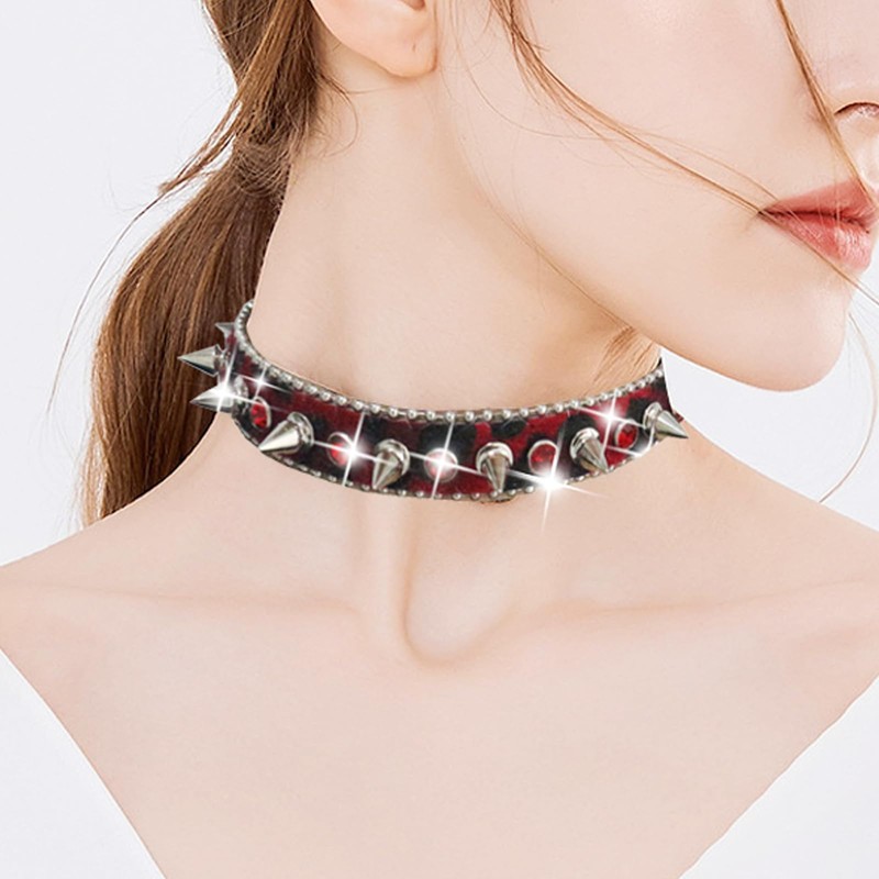 EVERBLTING spiked choker Rhinestone spiked choker