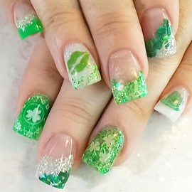 Sparkly Green Press on Nails St. Patrick's Day Fake Nails with Shamrock Designs Gel Glue on Nails Sparkly Green Glitter French Tips Nails Short Square Glossy False Nails for Women Girls 24 Pcs