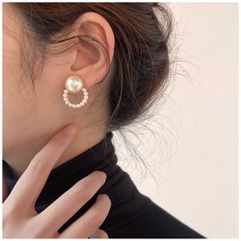 Dervivea Boho Circle Pearl Earrings Gold Pearl Stud Earrings Dangle Pearl Hoop Earrings Retro Pearl Circle Drop Earrings Jewellery for Women and Girls