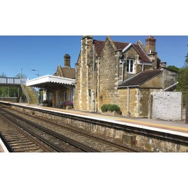 Hornby South Eastern Railway Platform Shelter