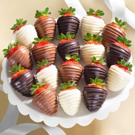 A Gift Inside 18 Berry Bites Chocolatey Covered Strawberries (Fun Size)