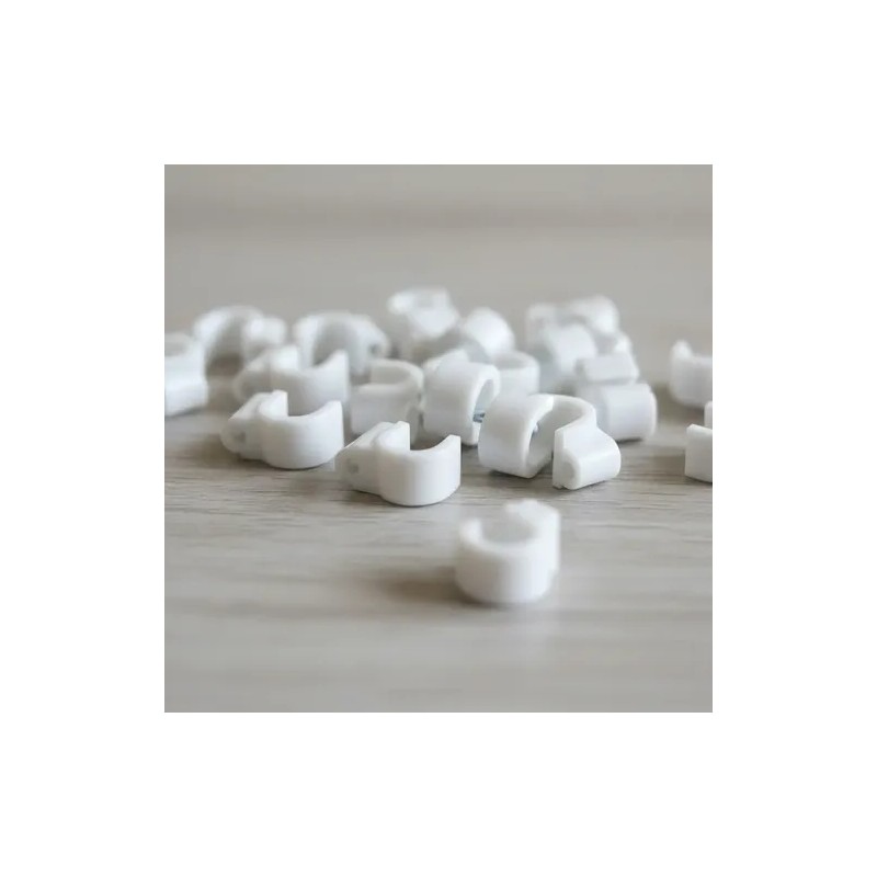 Bolsa Con 100 Grapas Para Cable Curva Blanca 6mm