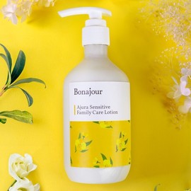 Bonajour 보나쥬르 비건 아쥬라 센서티브 패밀리 케어 로션 300ml Bonajour Vegan Azulene Sensitive Family Care Lotion 300ml