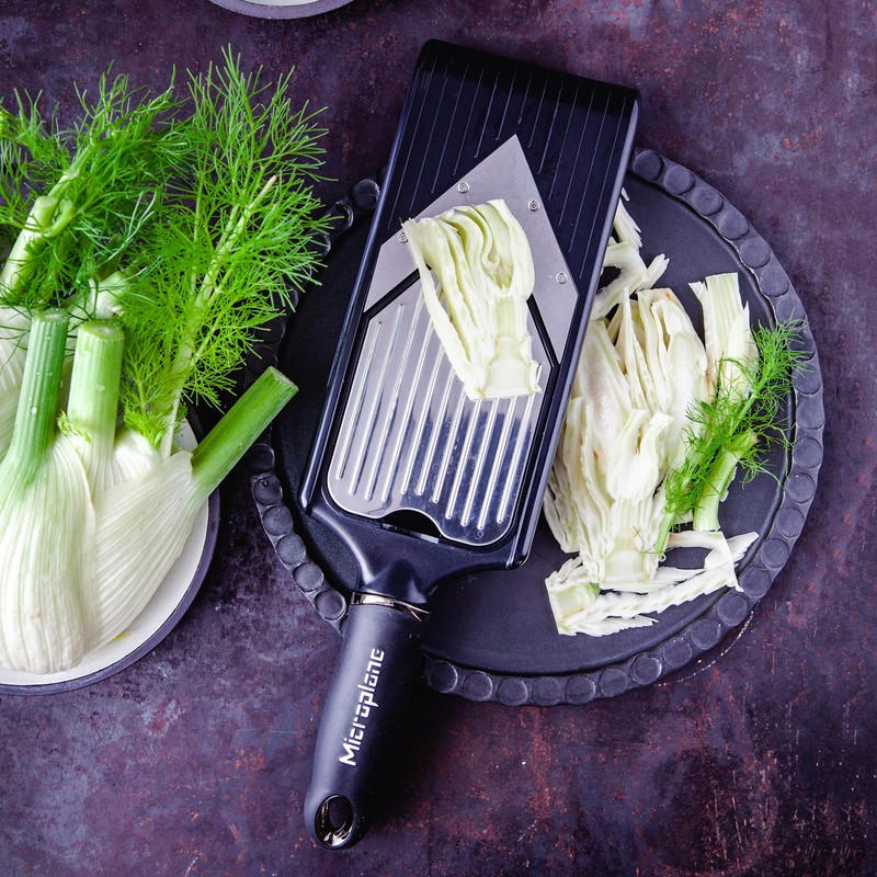 Microplane adjustable vegetable slicer with V-blade and julienne blade insert
