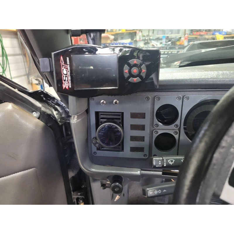 Trimmed Design 1979-1986 Ford Mustang Fox Body in-vent 52MM gauge