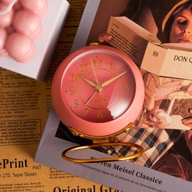 Metal Desk Clock, rjuwurv Retro Bedroom Table Vintage Analog Alarm Clock, Silent Non-Ticking Gold Clock, Bedside Décor(Sweet Pink)