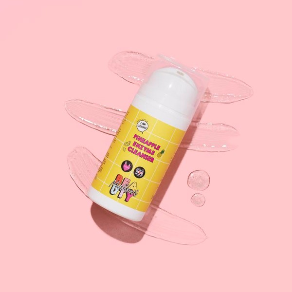 Pineapple Enzyme Gel Cleanser for Blemish-free Skin with Antioxidants and