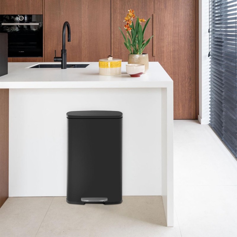 FDW | 13 Gallon Trash Can with Lid | White