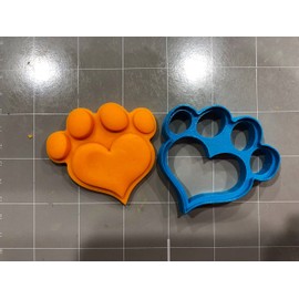 Heart Shape Dog Paw Cookie Cutter