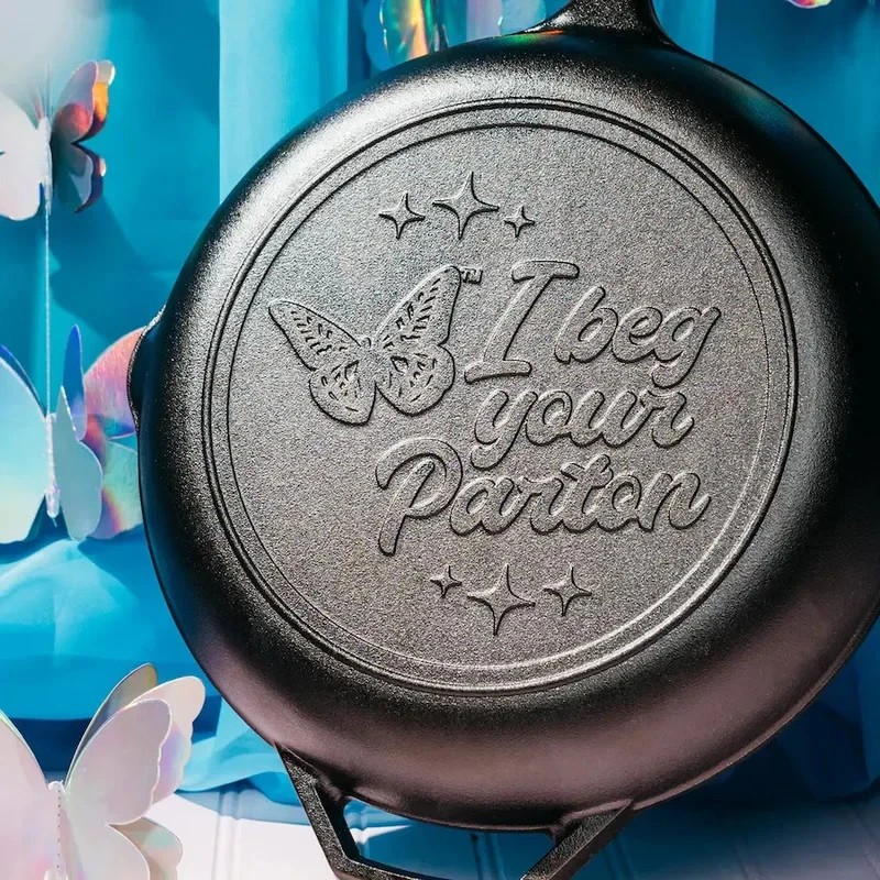 Lodge 12" I Beg Your Parton Chef Collection Dolly Parton