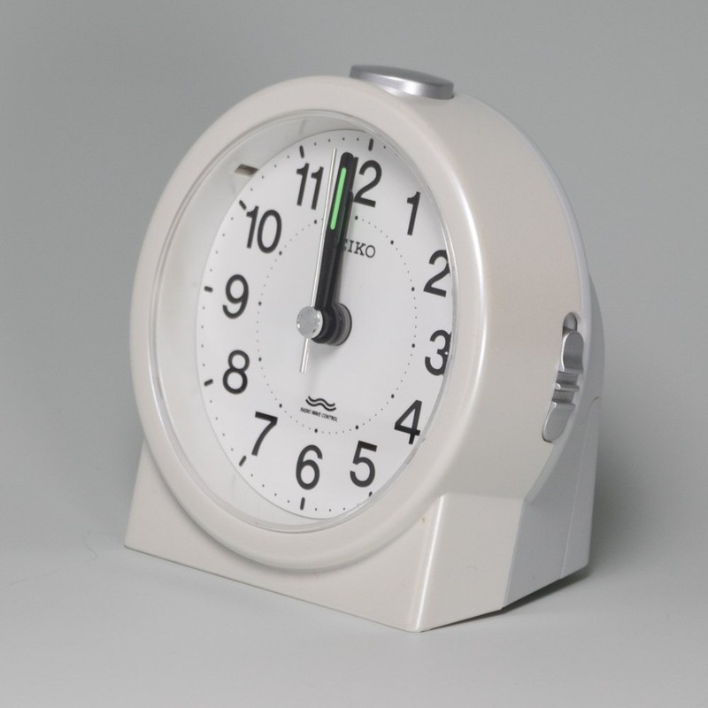 Seiko KR325W Alarm Clock Radio Analog White Pearl