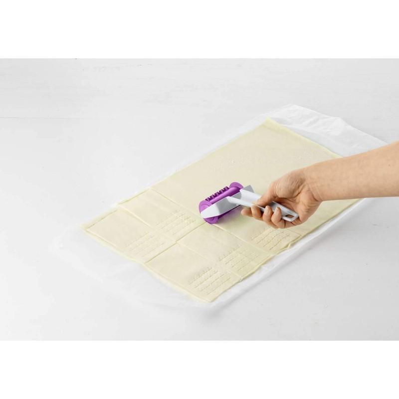 Jalousie Stars Roller from Betty Bossi – pastry cutter for