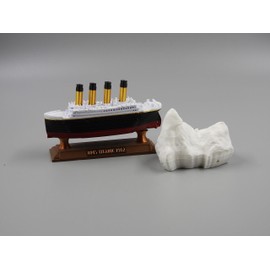 TheRoller3d RMS Titanic Floating Bathtub Model (Titanic Bathtub Model with Iceberg and Stand)