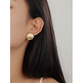 (Gold Seashell) Evabelle Gold Earrings for Women Chunky Hoop Seashell Bow Earrings 14K Gold Plated Knot Geometric Statement Stud Earrings Summer Beach Trendy Jewelry