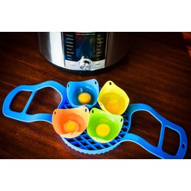Hatrigo Silicone Egg Poaching Cups with Built-in Ring Standers for Stovetop, Microwave, Instant Pot, Air Fryer, Pack of 4