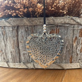 Großer Silberner Herzanhänger für Frauen - Halskette mit Schwarzer Antelina-Kette - Verstellbare Höhe - Ideal als Geschenk - Großes Herz Silber