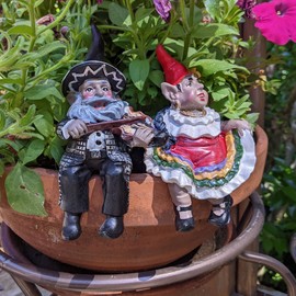 John Bernard & Company Mariachi Band Shelf Sitter Gnomes Statue Set of 2, 6 inches H, Includes Violinist and Mexican Hat Dancer, Funny Home or Garden Décor…. La Fiesta Collection (Violin)