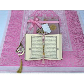 Full Quran Prayer Rug Gift Set, Arabic Velvet Covered Quran (Size: 6.70x4.70 İnc/17x12cm) and Beads I Perfect Islamic Gift for Men&Women,Prayer Mat,Holy Quran (Rose) s1