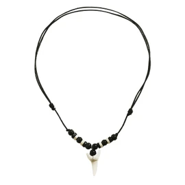 CYNOSURETECH 1 Piece Shark Tooth Necklace, Surfer Necklace, Necklace With Wooden Beads, Fashion Vintage Pendant, Men's Charm Necklace, Casual Style Jewelry