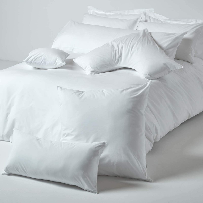 HOMESCAPES White Pure Egyptian Cotton V-Shape Pillowcase 200 TC 400