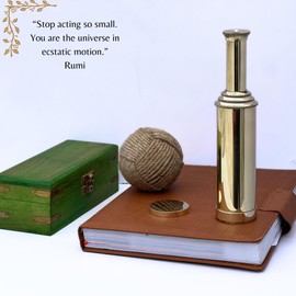 Nautical Collector Vintage Rustic Style Maritime Home Decor Mini Pirate Draw Captain's Spyglass Modern Look Handmade Shiny Brass Portable Telescope Green Wooden Box