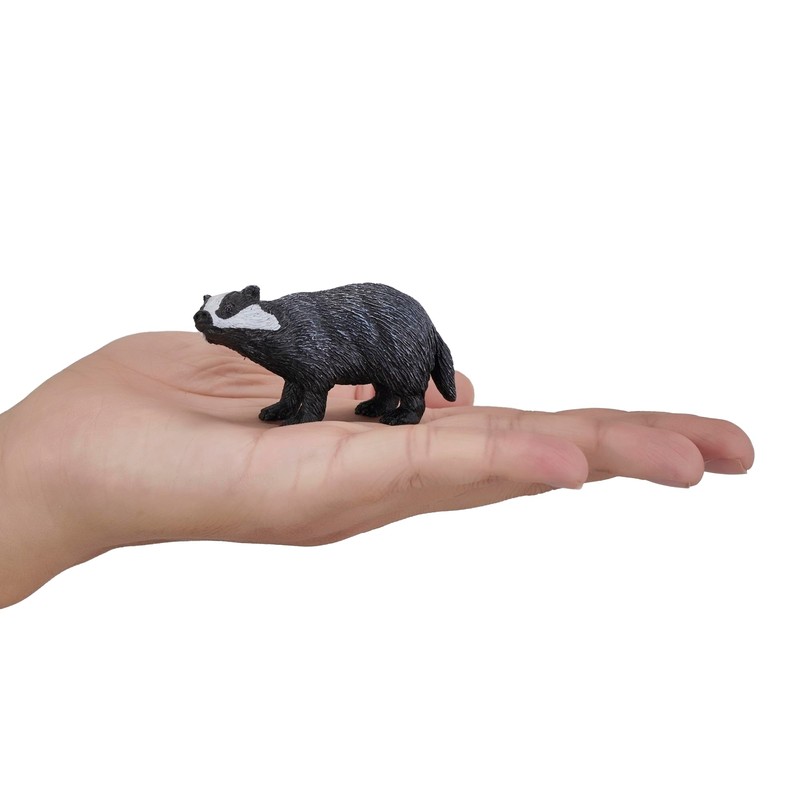 MOJO – Badger | Hand-Painted Toy Figure | British Woodland