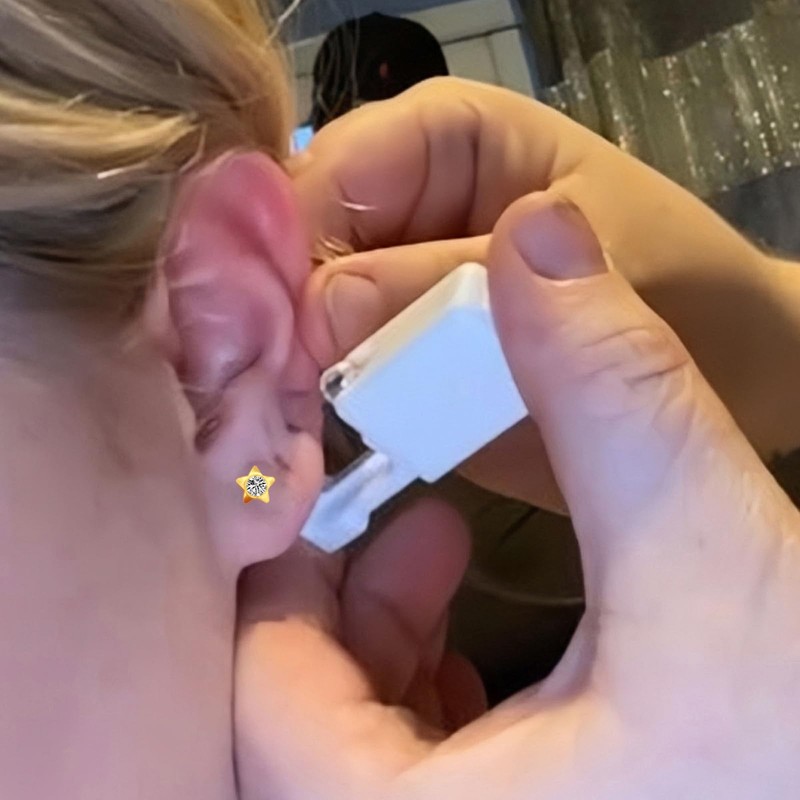 Ear Piercing Kit Disposable Ear Piercing Kit with Multi-sized CZ
