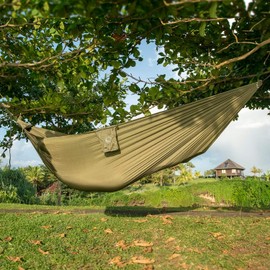 Parachute Hammock Compact - The Original Since 1996 | Army Green | Lightweight, Handmade & Sustainable | 320 x 155 cm, Only 500 g | Quick Assembly < 1 min | Camping, Hammock