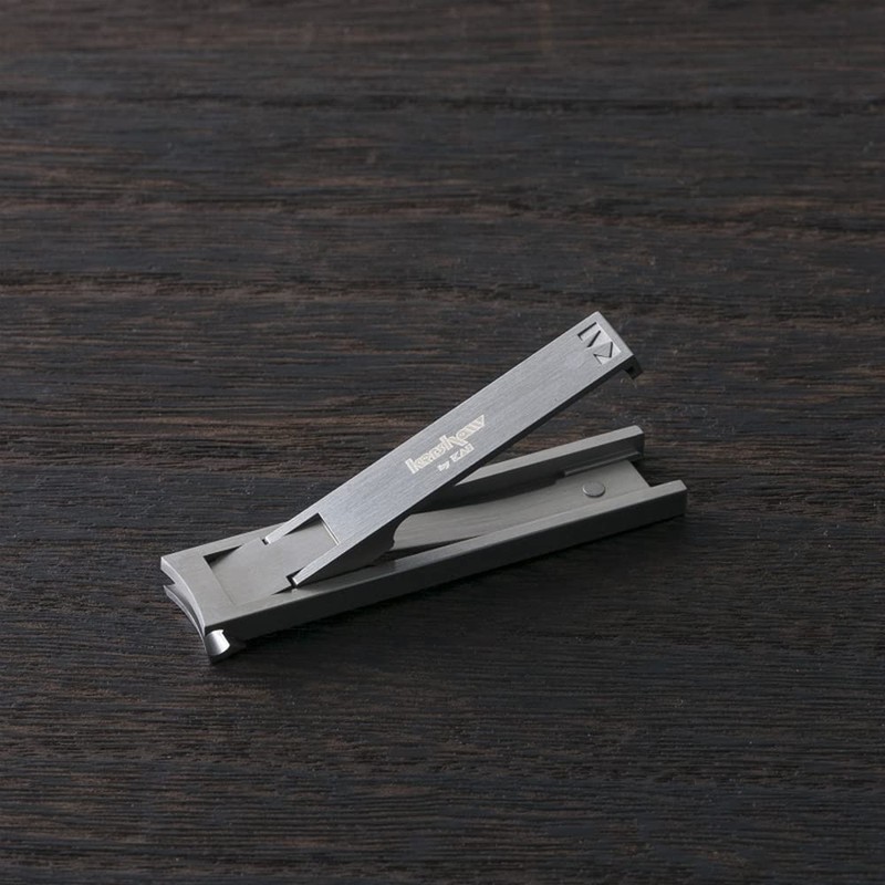 Kai Corporation PQ1002 Nail Clippers, Leaf Type (with Leather Case),