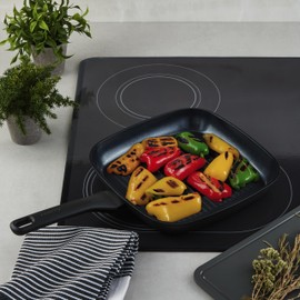 Berghoff DiNA Helix Nonstick Ceramic Square Grill Pan 10.25in Recycled Aluminum CeraGreen Non-toxic Coating PFAS-Free Stay-cool Handle Induction Pan, Black