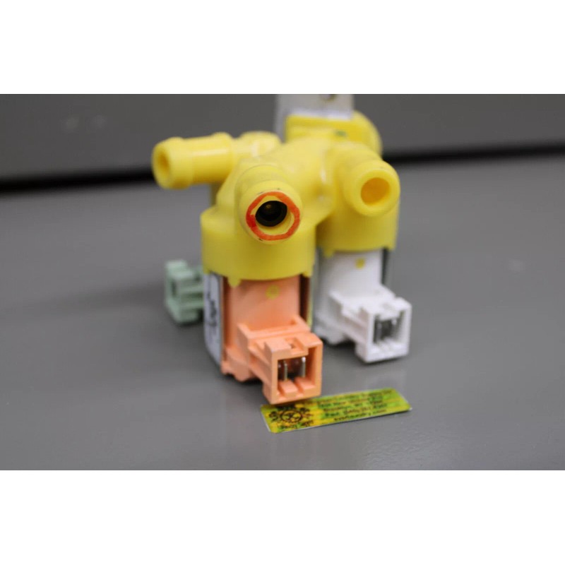 Wascomat 823678 OEM 3 Way Water Valve 220V For Wascomat