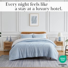 Southshore Fine Living, Inc. Cal King Lightweight Comforter Set with 2 Pillow Shams, Reversible Bedding Set - Geometric Print - Alternative Down Comforter for California/King Bed, Sky Blue & White