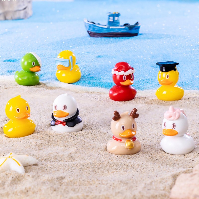 Mayoii 44pcs Mini Ducks Set Cute Resin Noctilucent Tiny Ducks