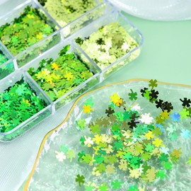 St. Patrick's Day Nail Art Glitters 3D Green Shamrock Nail Art Stickers Holographic Nail Sequins Sparkle Confetti Flakes Clover Nail Design for Women DIY St Patricks Day Nail Decorations 6 Grids