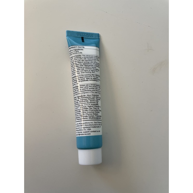 MDacne – Retinol 0.25% and Niacinamide 2% Cream, Reduces Blemishes