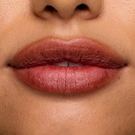 NYX Professional Makeup, Smushy Bálsamo de Labios Matte - Tono Smudge Fudge