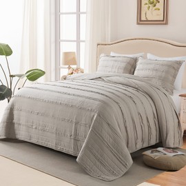 HoneiLife Queen Quilt Bedding Set - 3 Pieces Washed Microfiber Quilt Sets Lightweight Bedspreads Ultra Soft Coverlets Vintage Bed Cover Ruffled Bedding Set All Season Quilts-Sandy