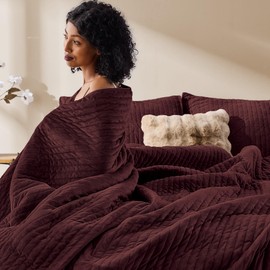 Wonderful Luxury Velvet Quilt - Striped Channel Stitch Burgundy Quilt King, Soft Velvet Lightweight Comforter, Pet-Friendly, Tear-Resistant, Bedspread Coverlet Bedding Set for All Season,106"x94"