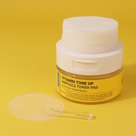 Foodaholic Vitamin Tone-Up Ampoule Toner Pads 70 Sheets (120ml) / Low-irritation Whitening Tone Improvement / 푸드어홀릭 비타민 톤업 앰플 토너패드 70매(120ml) 저자극 화이트닝 톤개선
