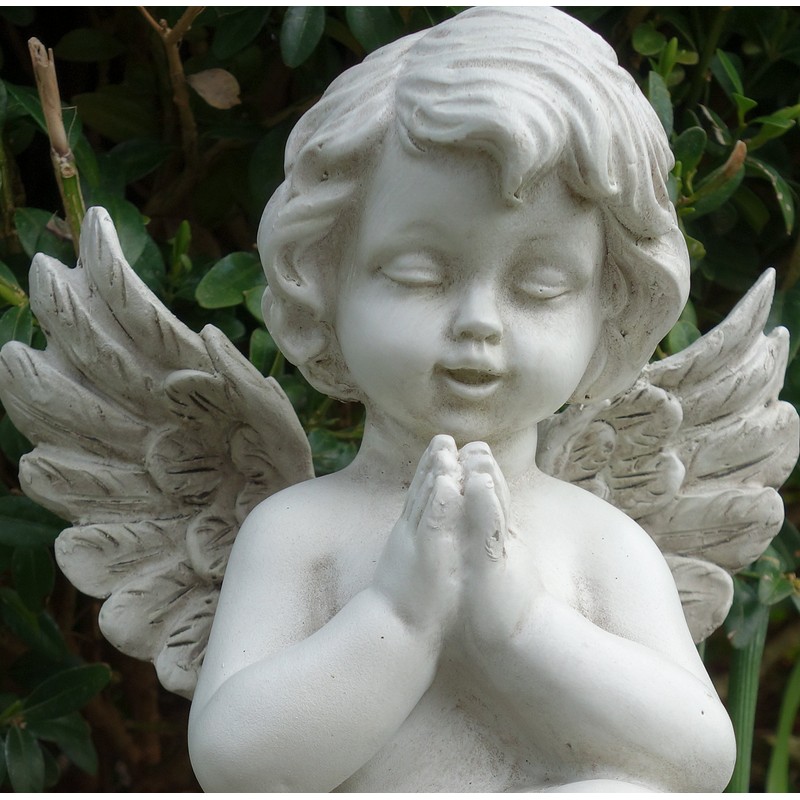 Praying Angel Memorial. Height 16 cm