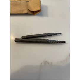 CLEVELAND TWIST DRILL VINTAGE EZY-OUT SCREW EXTRACTOR SET CLEVELAND TWIST DRILL CO. No 1, 2