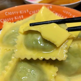 Ravioli Stamp Maker Cutter,Mold with Wooden Handle and Fluted Edge,Pasta Press Kitchen Attachment for perogis and Ravioli（1 Round & 1 Square）