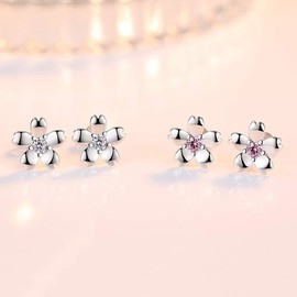 Zhang Trading White Gold Plated Peach Blossom Small Stud Earring (White)