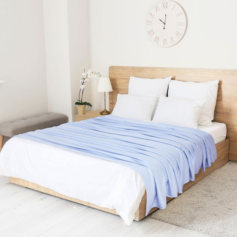 PiccoCasa Cooling Bamboo Blanket All Seasons Breathable for Hot Sleepers,