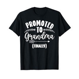 Promoted To Grandma Art For Mom Women New Grandmother To Be T-Shirt