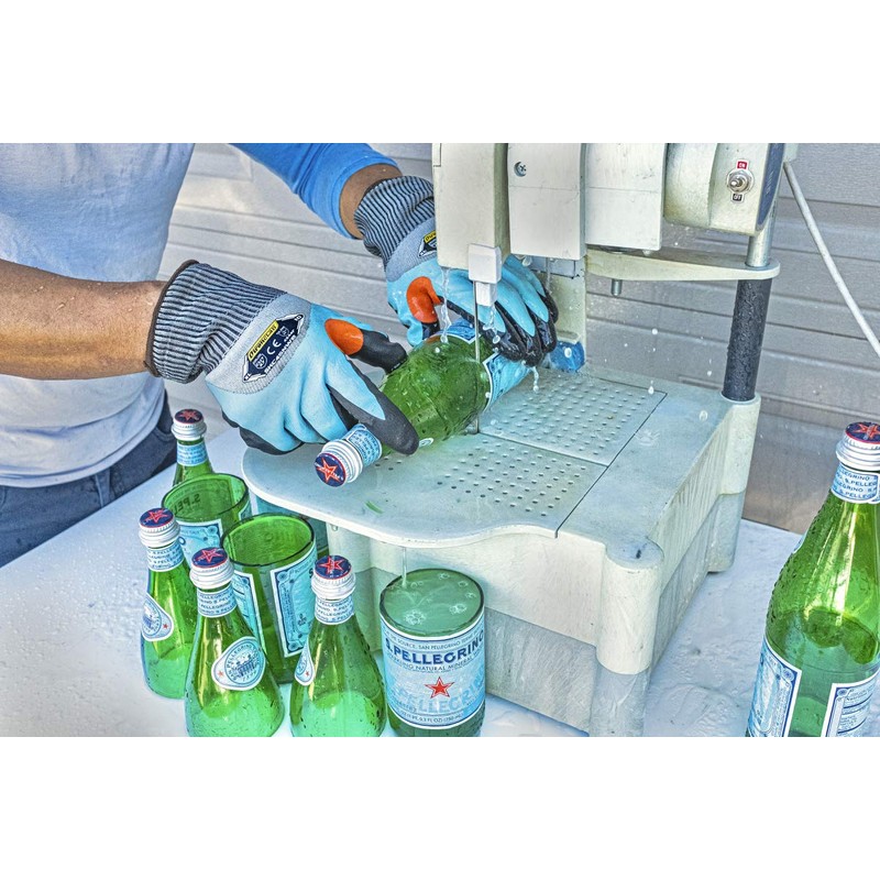 Ironclad Command Touchscreen Insulated Cut Resistant Glove; Sandy Nitrile Coating,